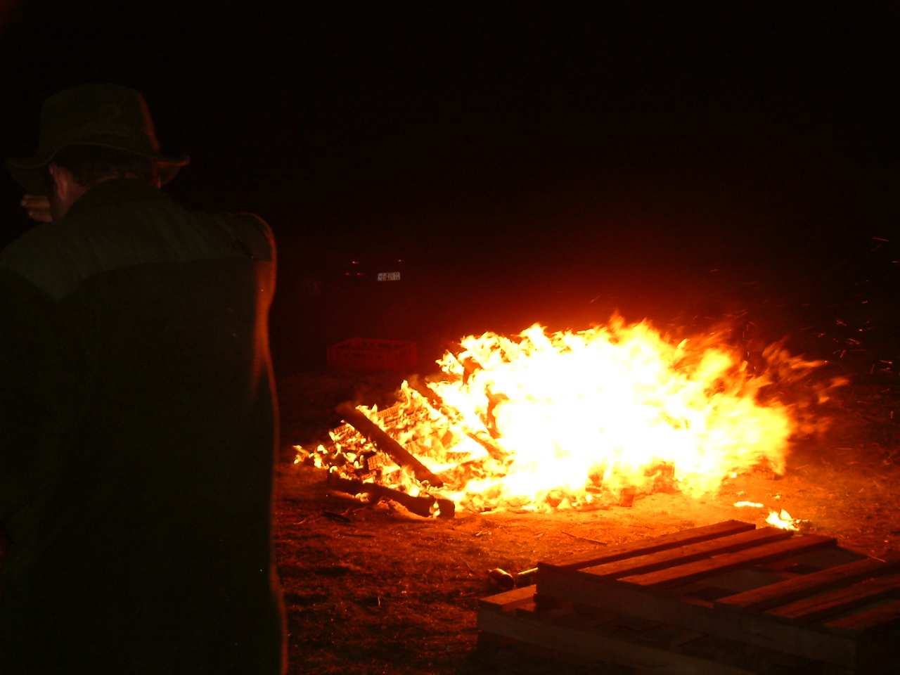 Osterfeuer 2003   Wache 18.-19.April (33)