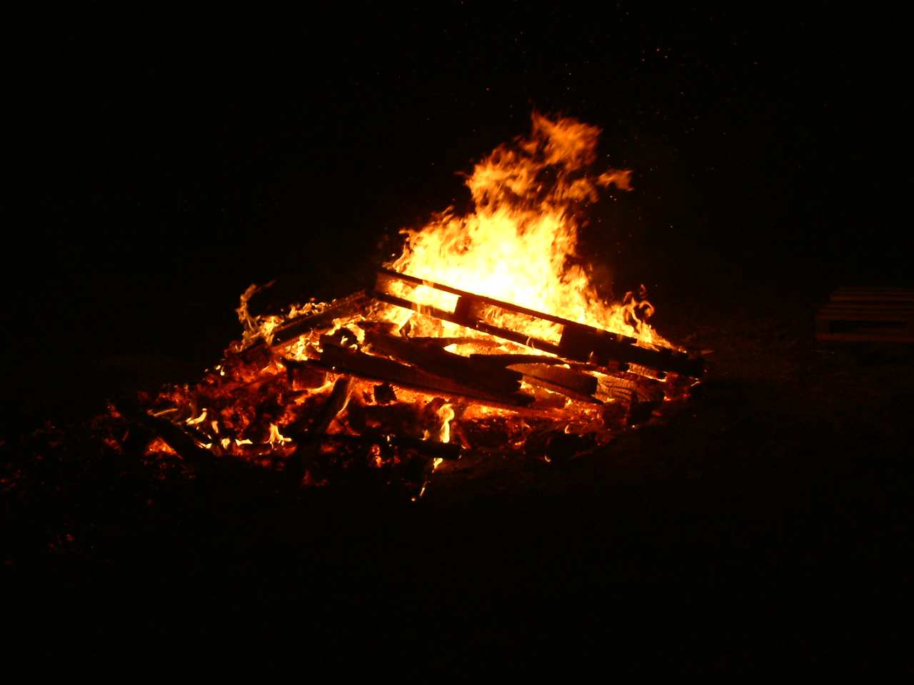 Osterfeuer 2003   Wache 18.-19.April (37)